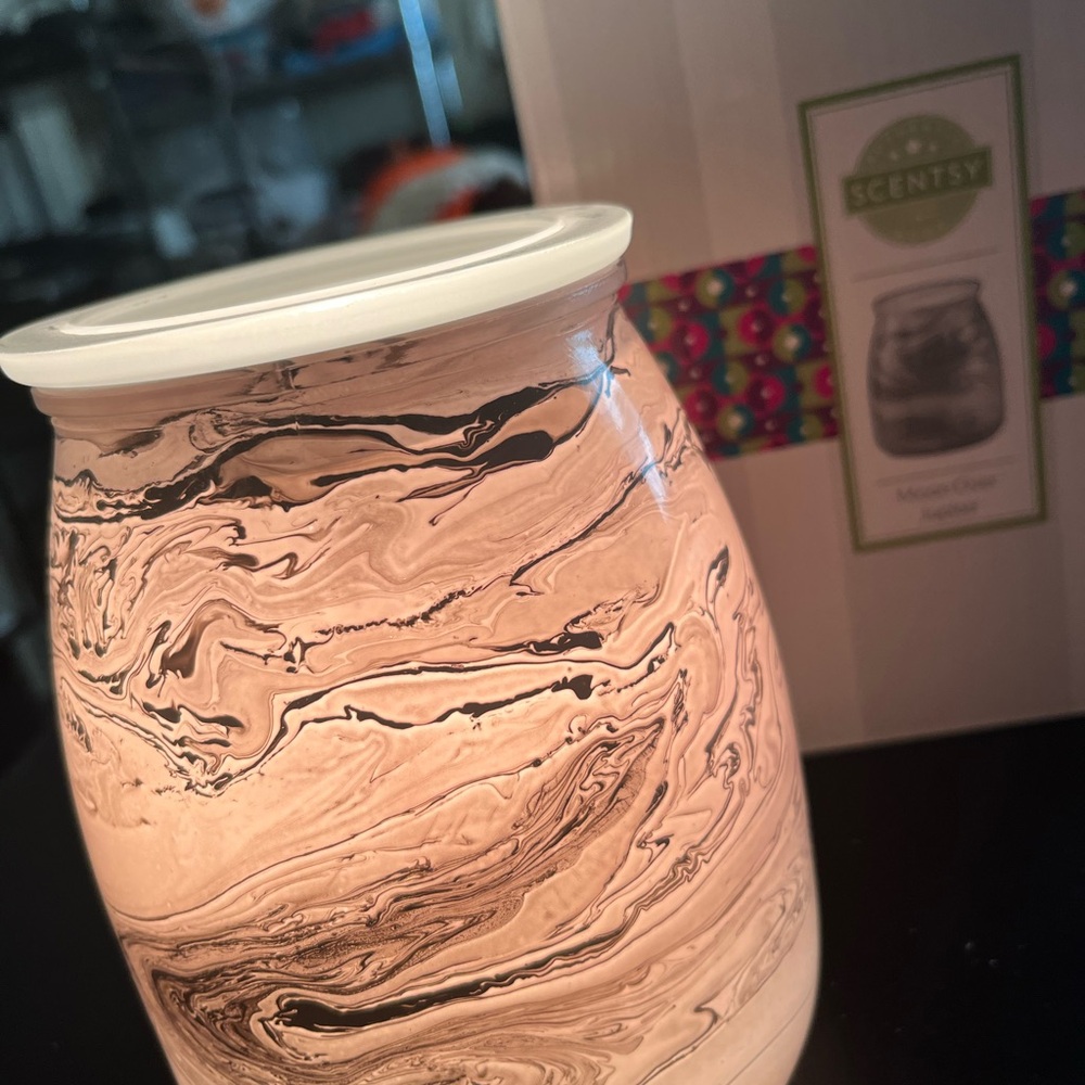 Scentsy Moon Over Jupiter Wax Warmer